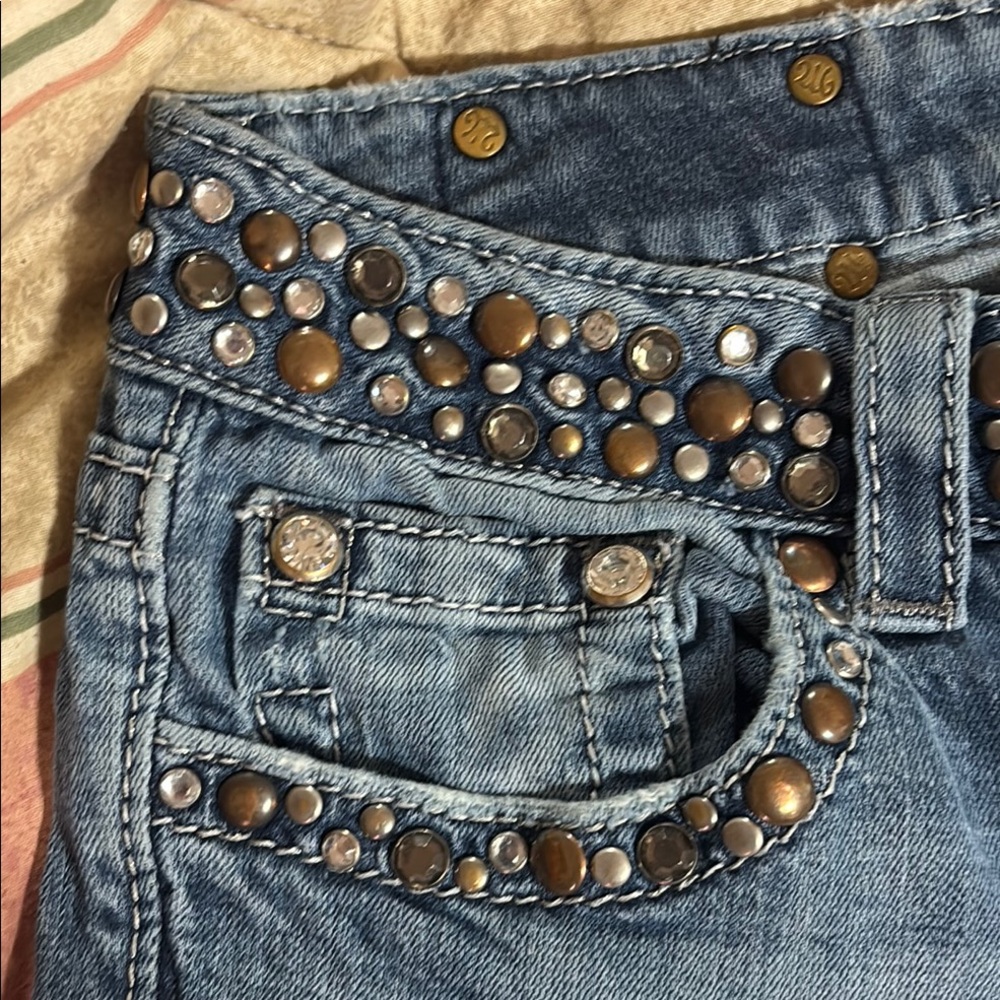 Miss me vintage authentic size 30/34 Women's Blue Jeans with diamond and Studded